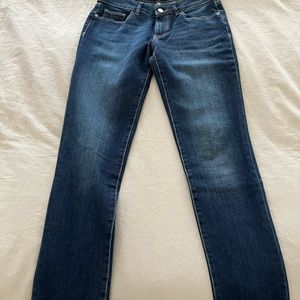 DL1961 Amanda Low-Rise Skinny. Size 24, inseam 26.5”